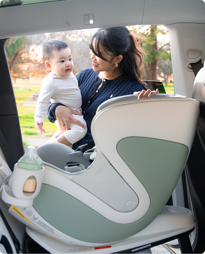 Smart Convertible Car Seat with App Alerts and Premium Comfort