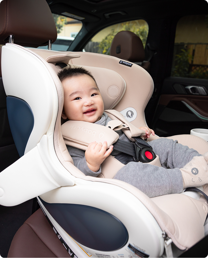 Smart Convertible Car Seat with App Alerts and Premium Comfort